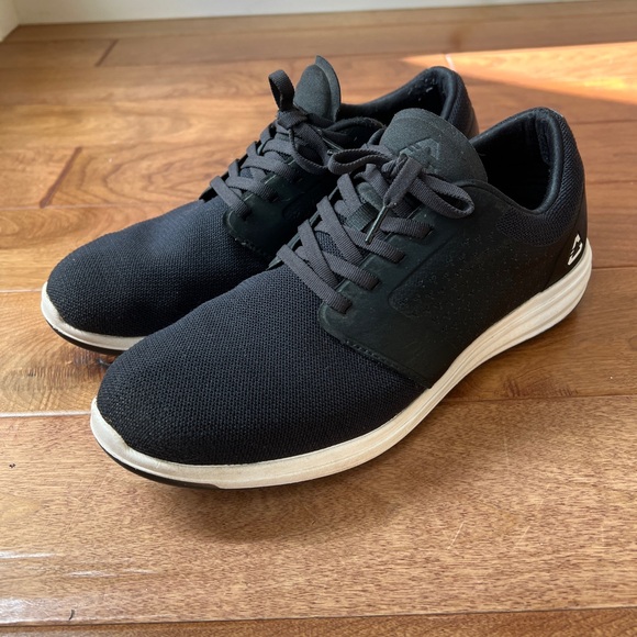 Cuater by Travis Mathew Men’s Spikeless Golf Shoe - Picture 2 of 6